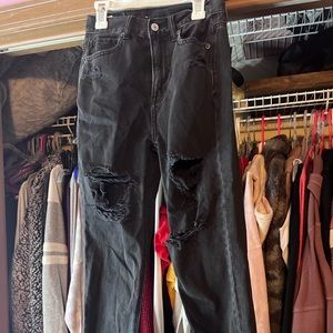 Black American Eagle mom jeans